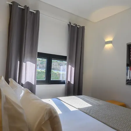 Laje Da Bica Country house