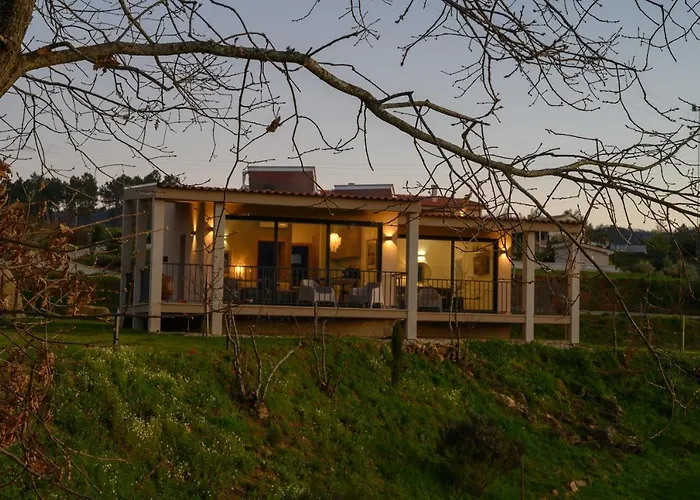 Laje Da Bica Hétvégi ház Covilhã